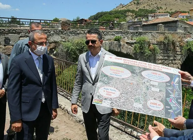 Tarım ve Orman Bakanı Bekir Pakdemirli, Bergama'daki "Antik Su Kanalı Projesi"ni inceledi-2