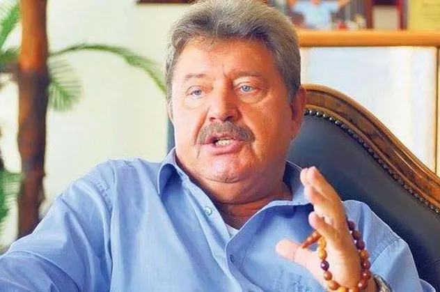 Eski bakan Mehmet Ali Yılmaz'a "kredi kartı şoku"! Kartından yüklü alışveriş yapan iki genç kıza dava açtı