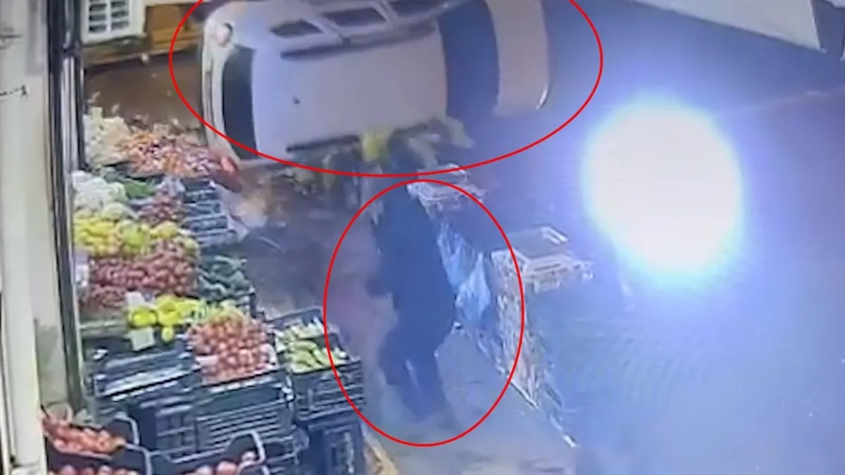 İki araç çarpıştı otomobil manava girdi! Bir vatandaş ölümden son anda kurtuldu