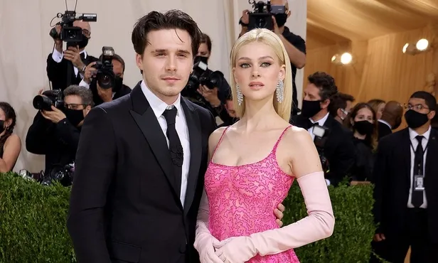 1649012140088.jpeg Dünyanın takip ettiği Brooklyn Beckham Nicola Peltz çiftinin düğün öncesi şok eden evlilik sözleşmesi detayı-3
