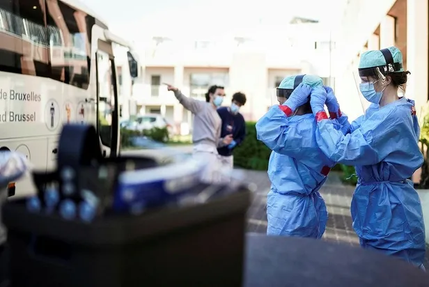 Son dakika: Belçika'dan kritik koronavirüs kararı: "Kısmi tecrit" üç aşamada kaldırılacak-1