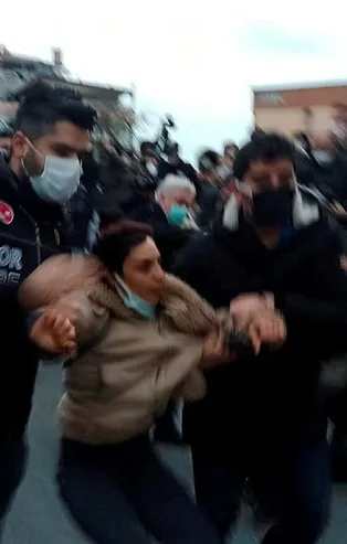Boğaziçi'nde terör yuvalanmasına geçit yok! 4 provokatör canlı yayında gözaltına alındı