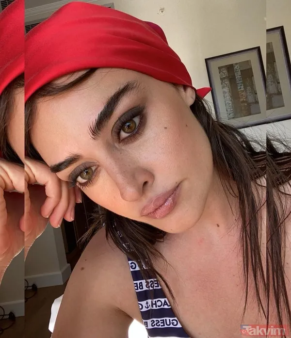 Esra Bilgiç derin sırt dekolteli süper minisiyle paylaştı sosyal medya sallandı! Elbisesi ayrı pozu ayrı olay oldu herkes onu konuştu - 4