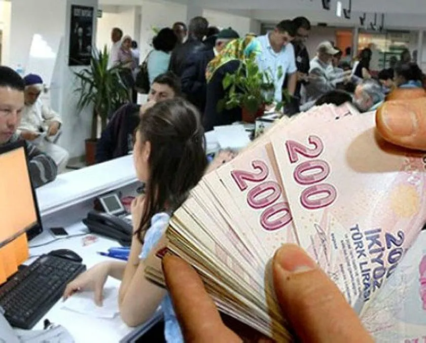 Emeklilere memurluk yolu