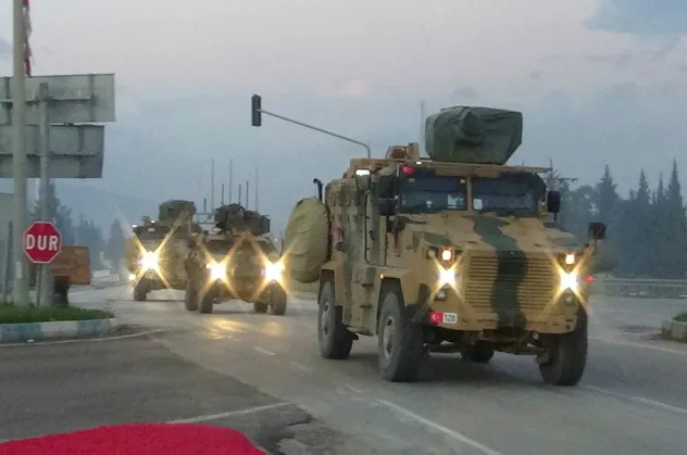 Hatay sınırına 30 askeri araç sevk edildi