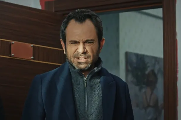 gelisiyle-gidisi-tez-oldu-ani-vedasi-kafalari-duvara-vurdurtuyor-olgun-simsek-edhoya-katiliyor-iddiasi-ayyuka-cikacak-1618684108521.jpg Gelişiyle gidişi tez oldu! Ani vedası kafaları duvara vurdurtuyor! Olgun Şimşek EDHO'ya katılıyor iddiası ayyuka çıkacak-8