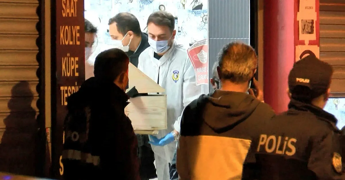İstanbul'da kafede dehşet! Kurşun yağdırdılar