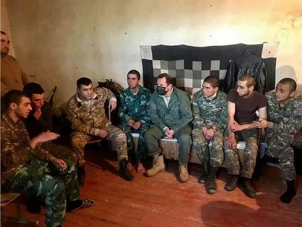 Son dakika: Hezimete uğrayan Ermenistan'ın kirli planı ortaya çıktı! PKK'lı teröristlere Azerbaycan askeri kıyafeti giydirmişler!-4