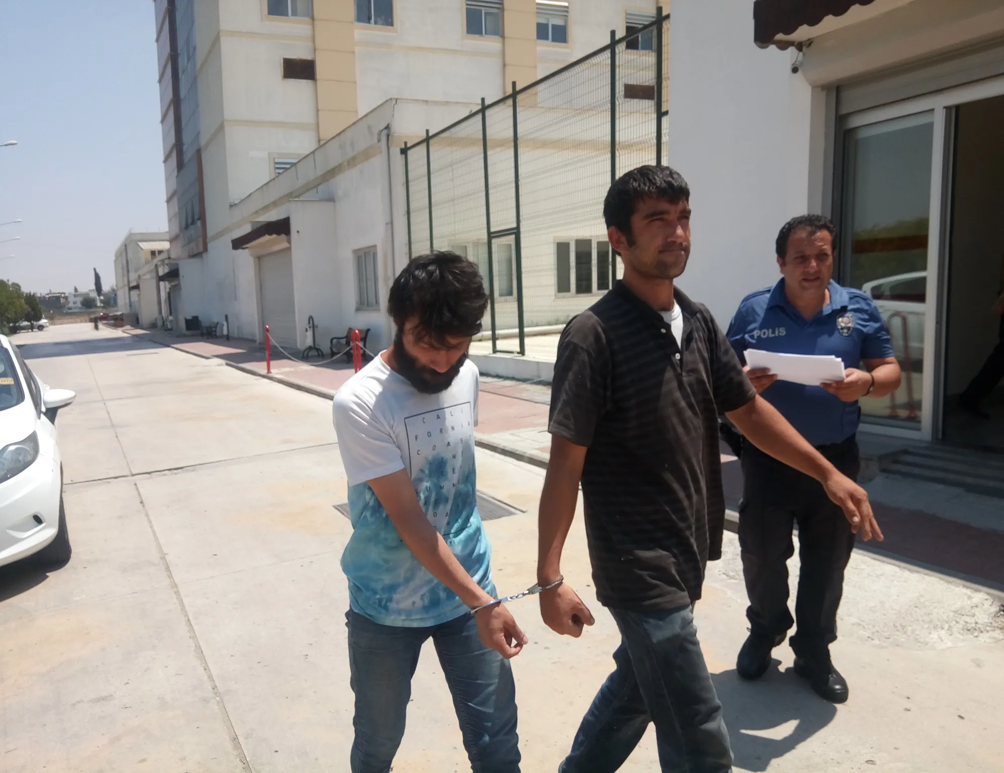 Trende skandal olay! Bir şahıs genç kadını...