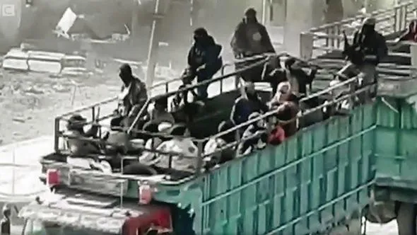 Dünya ayakta onlar üç maymun!-2