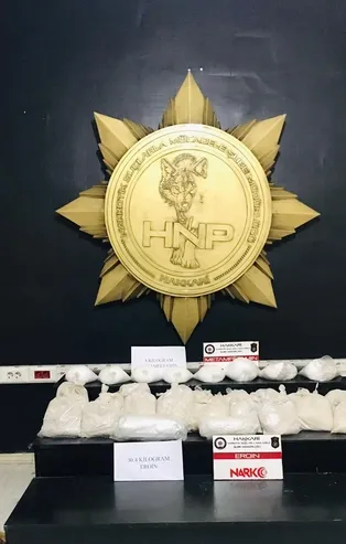 Hakkari'de 30 kilo 400 gram eroin bulundu