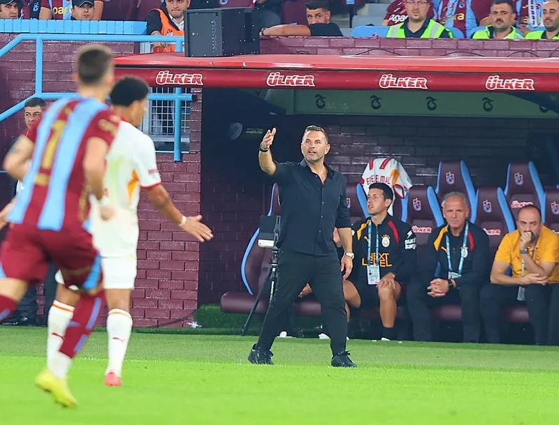 galatasarayda-trabzonspor-yenilgisi-sonrasi-okan-buruk-tepkisi-1789903506742.jpeg Galatasaray'da Okan Buruk çıkışı! Yönetimden eleştiri-3