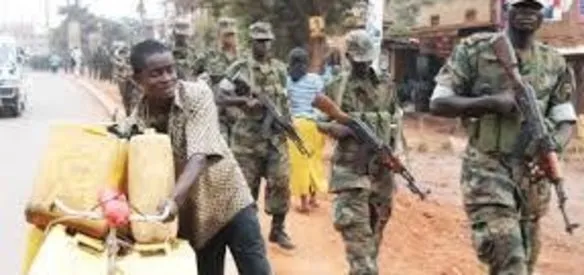 Uganda güvenlik güçleri ile Rwenzururu Krallığı'na mensup silahlı güçler arasında çıkan çatışmada 54 kişi hayatını kaybetti.