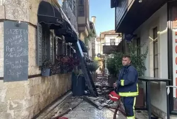 Antalya’da yangın faciası: 2 turist öldü!