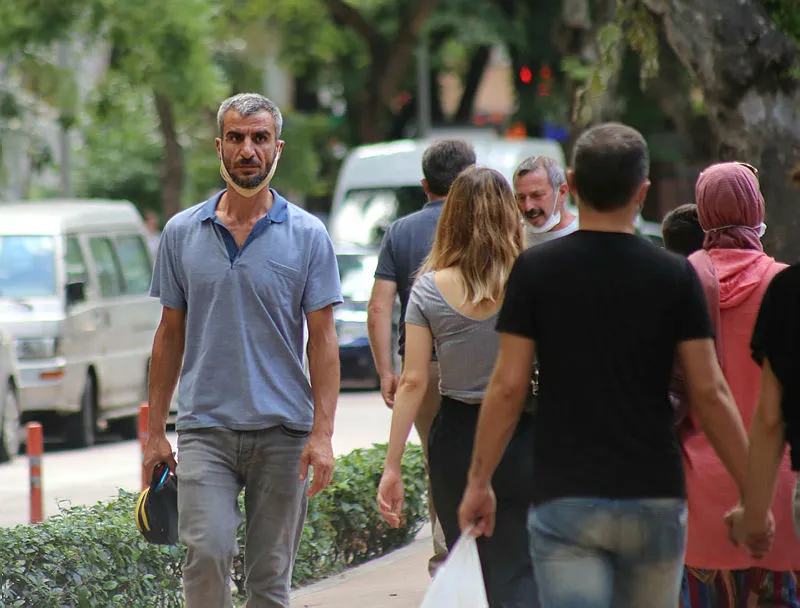 Kocaeli’de maske takmamak için direnen adamdan komik açıklama: Bende virüs olmadığına eminim. Bende mikrop yoktur, mikrop hastada vardır - 7