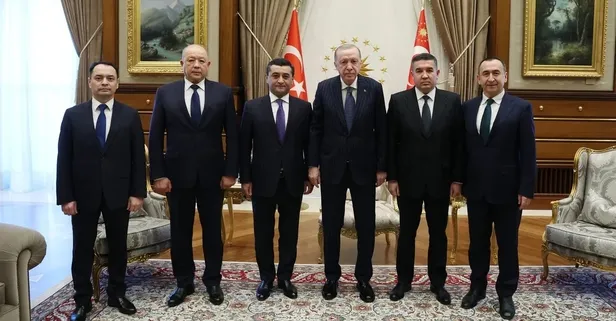 Başkan Erdoğan Külliye'de Özbek heyetini kabul etti