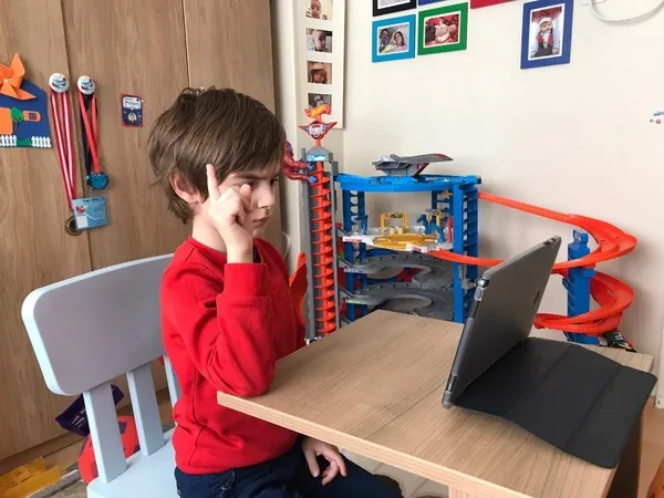 son-dakika-istanbul-valiligi-duyurdu-resmi-anaokulu-ve-anasiniflari-ile-uygulama-siniflarinda-uzaktan-egitime-gecildi-1606586983047.jpg Son dakika: İstanbul Valiliği duyurdu... Resmi anaokulu ve anasınıfları ile uygulama sınıflarında uzaktan eğitime geçildi-2