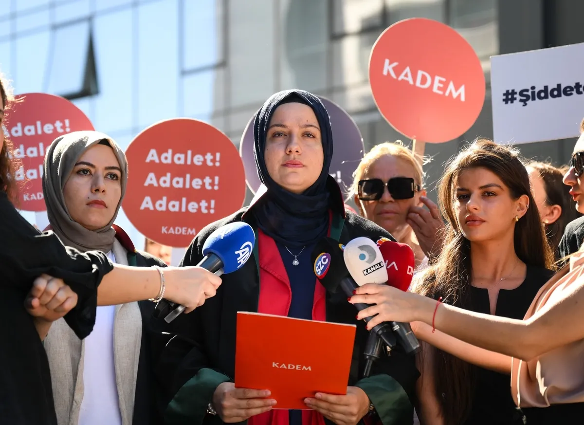 ayse-tokyaz-cinayetinde-yeni-gelisme-katil-cemil-koca-muebbet-hapis-cezasi-1782998666402.jpeg Ayşe Tokyaz cinayetinde yeni gelişme: Katil Cemil Koç'a müebbet hapis cezası-5