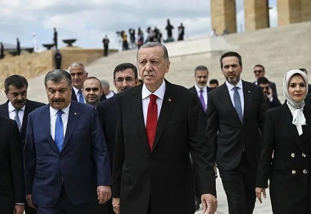 Başkan Erdoğan ve Kabine üyelerinden Anıtkabir'e ziyaret-4