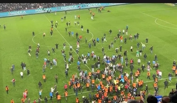 Son dakika: Olaylı Trabzonspor-Fenerbahçe maçında PFDK'ya sevk edilenler açıklandı! Osayi, İrfan Can Eğribayat, Oosterwolde...-10