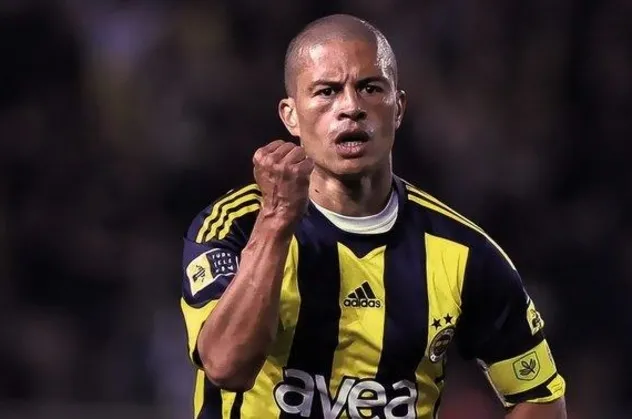 Heykeli dikilen adam: Sir Alex de Souza