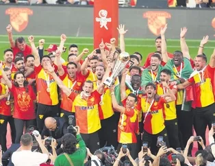 Göztepe kupasını aldı