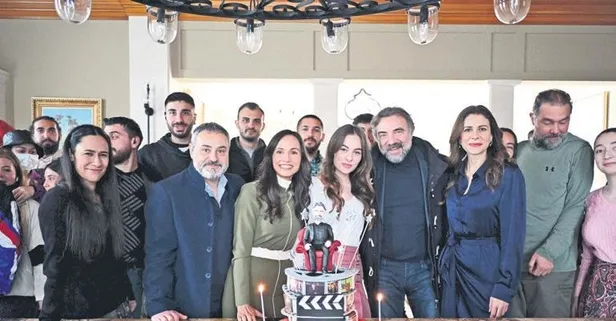 Ben Bu Cihana Sığmazam’ın yıldızı Oktay Kaynarca 58. yaş gününü sette kutladı