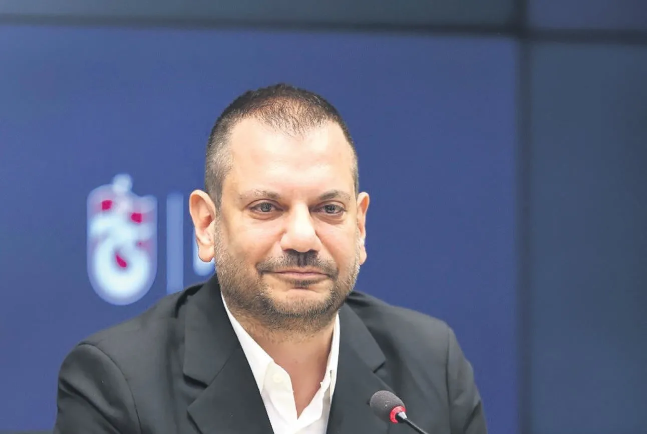 Uçurumun kenarından döndük