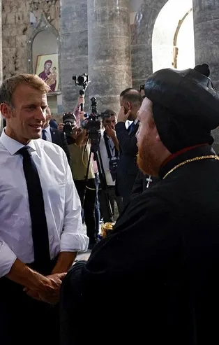 Hristiyan din adamı, Fransa Cumhurbaşkanı Macron'u yerden yere vurdu