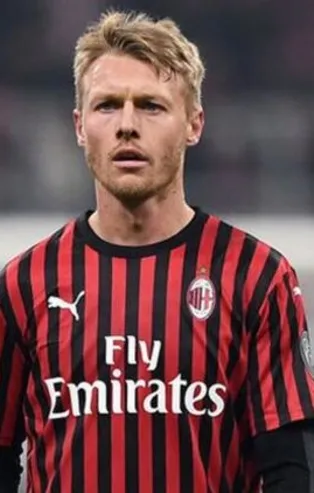 Simon Kjaer 2022'ye kadar Milan'da!