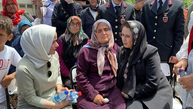 Şehit Piyade Uzman Çavuş Sercan Baş ve Topçu Uzman Çavuş Fatih Özkaya son yolculuklarına uğurlandı-4