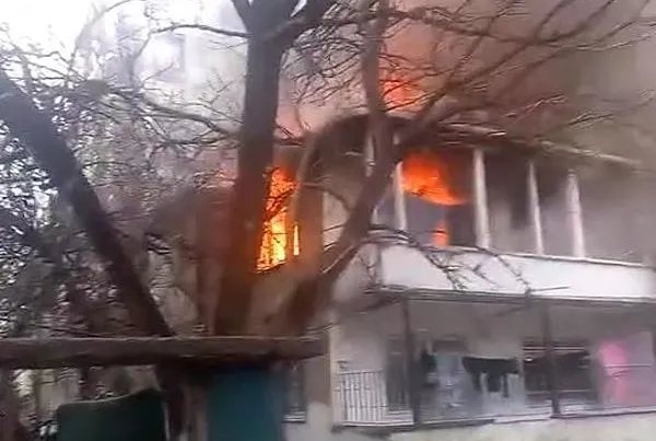 Küçükçekmece’de korkutan yangın!