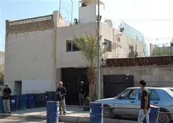 Büyükelçiliğe bombalı saldırı