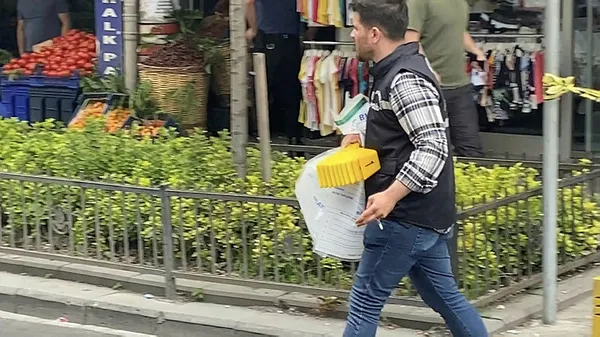 istanbulda-ekipleri-alarma-geciren-olay-supheli-cantada-el-bombasi-bulundu-1654518894945.jpg İstanbul'da ekipleri alarma geçiren olay! Şüpheli çantada el bombası bulundu-4
