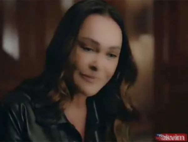 57 yaşındaki Hülya Avşar siyah bikinisi ile şov yaptı photoshop iddiaları ayyuka çıktı! Cesur pozu sosyal medyayı çalkaladı - 10