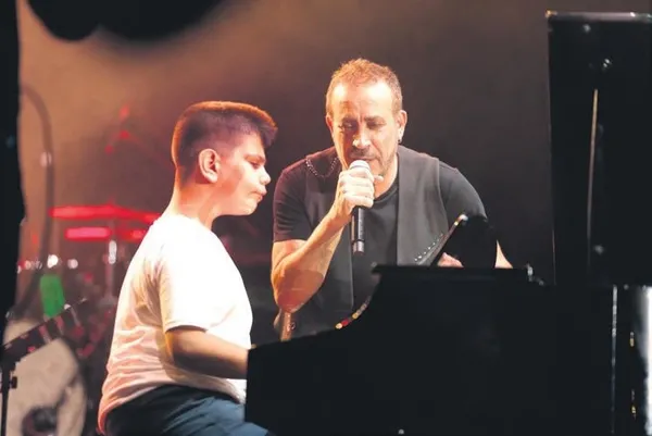 Sevilen popçu Hadise, önceki gün Silivri'de konser verdi-3