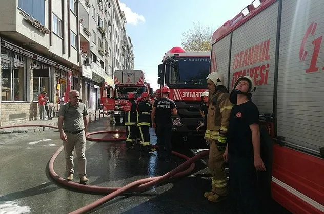 İstanbul Bayrampaşa'da korkutan yangın!
