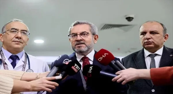 asrin-felaketinde-enkazdan-248-saatte-kurtarilan-aleyna-olmezin-servise-cikarilmasi-planlaniyor-aleynanin-duru-1676889046089.jpeg Asrın felaketinde enkazdan 248. saatte kurtarılan Aleyna'nın servise çıkarılması planlanıyor! "Aleyna'nın durumu gayet iyi"-2