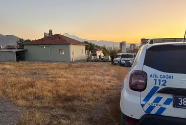 Kar maskeli saldırganlar baba ve oğlunu vurdu