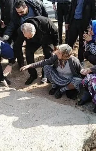 Hatay'da aynı gün vefat eden iki kadının cenazesi karıştı