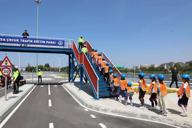 Bursa’da trafik kuralları artık çocuk oyuncağı-8
