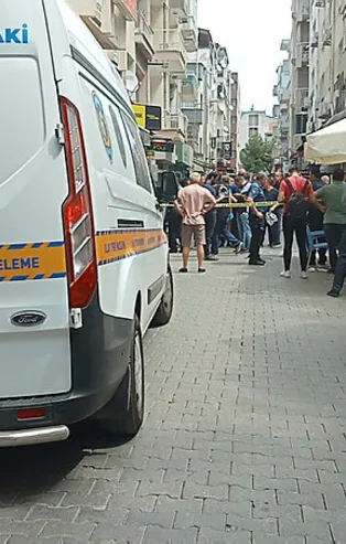 İzmir'de kan donduran cinayet! Berberi bastı infaz etti! Polis her yerde onu arıyor
