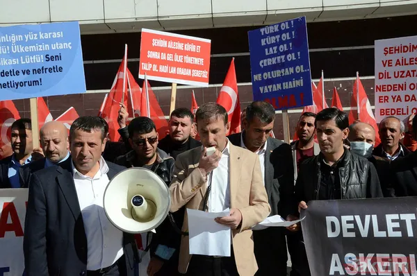 Şehit yakınına küfür eden Lütfü Türkkan yurdun dört bir yanında protesto ediliyor - 3