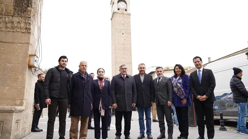 ak-parti-genel-baskan-yardimcisi-huseyin-yaymandan-yeni-anayasa-mesaji-darbe-anayasasiyla-turkiye-yuzyili-insa-1769248264622.jpeg AK Parti Genel Başkan Yardımcısı Hüseyin Yayman'dan "yeni anayasa" mesajı: Darbe anayasasıyla Türkiye Yüzyılı inşa edilemez-4