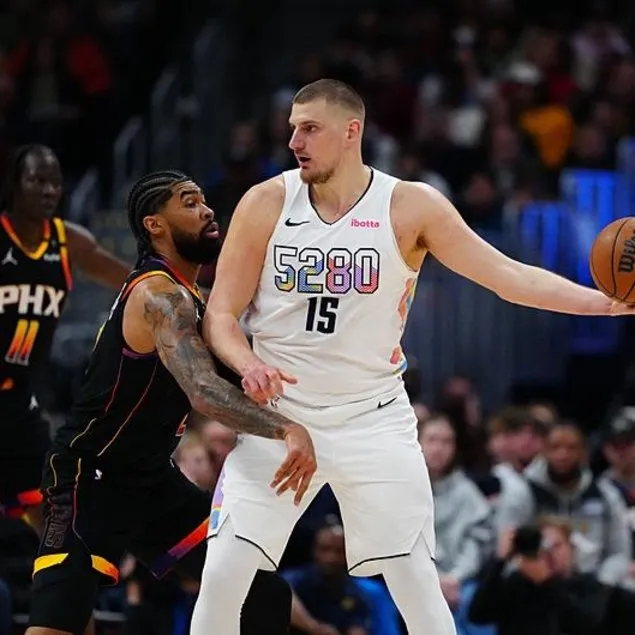 Nikola Jokic’ten tarihi performans