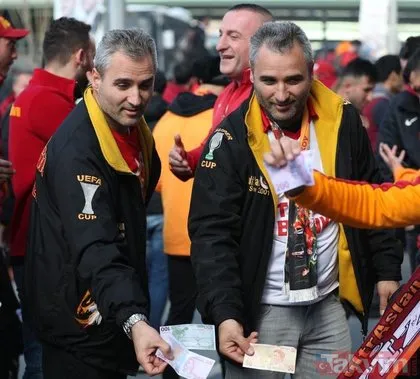 Galatasaray taraftarı Fenerbahçe’nin ’Fener Ol’ kampanyası ile dalga geçti!