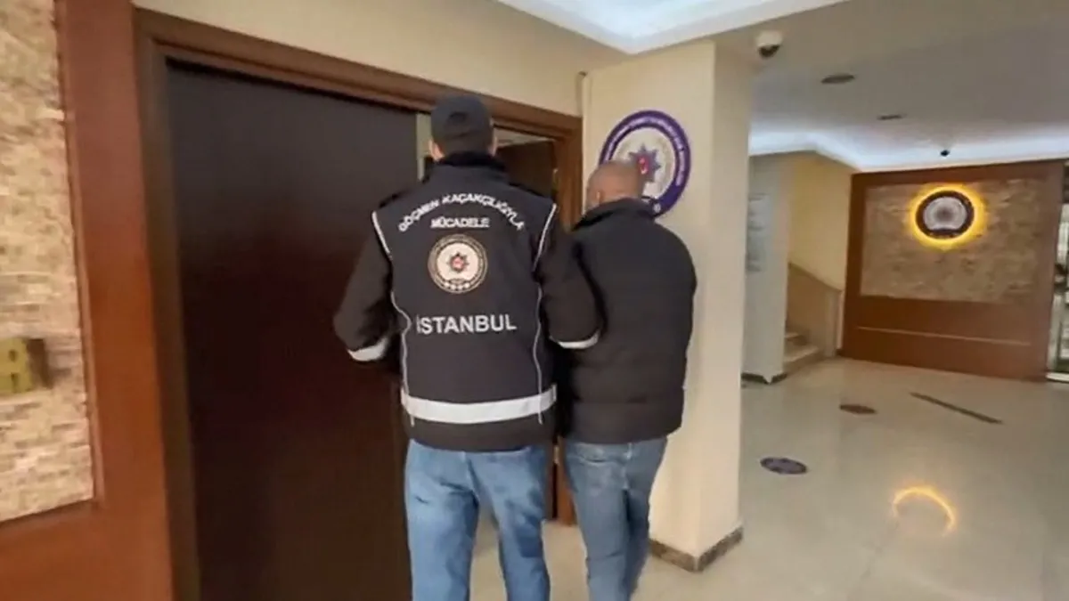Ümraniye ve Küçükçekmece'de göçmen kaçakçılığı operasyonu: 4 gözaltı