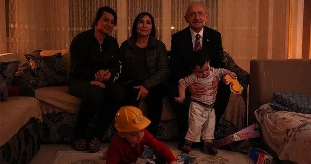 kilicdaroglunun-algisi-yine-elinde-patladi-ziyarete-gittigi-ailenin-kacak-olarak-elektrik-kullanimi-oldugu-tes-1651283297641.jpeg Kılıçdaroğlu'nun algısı yine elinde patladı! Ziyarete gittiği ailenin kaçak olarak elektrik kullanımı olduğu tespit edildi-6