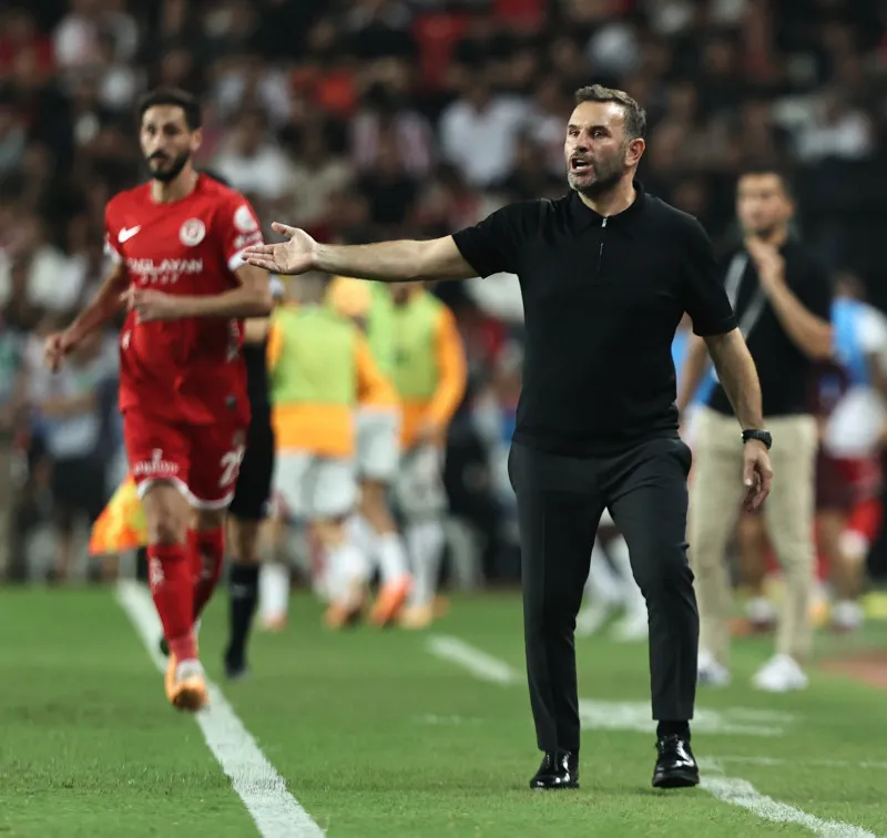 Galatasaray'dan Okan Buruk ve 3 futbolcuya dev zaman! 100 milyon TL... - 11