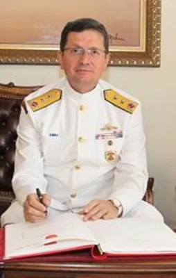 Komuta kademesinde bir ilk! Koramiral Adnan Özbal kimdir?